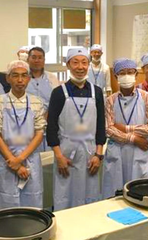 横浜雙葉中学高等学校を支えるお父さん
