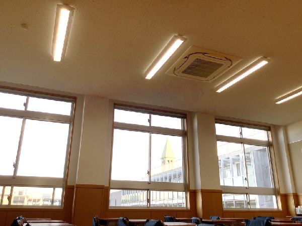 環境にやさしい校舎として