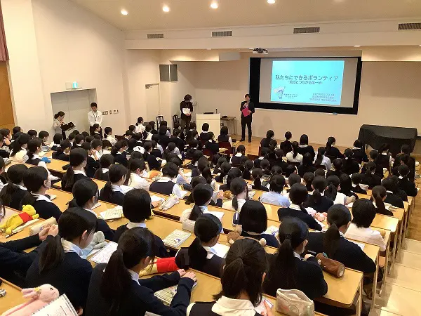中３総合　講話「私たちにできるボランティア」