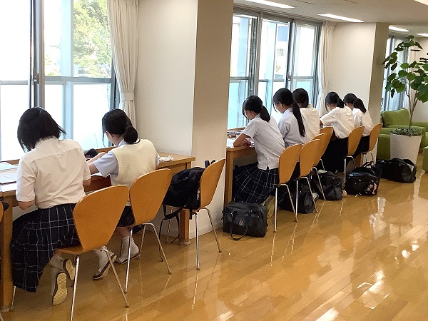 前期まとめの試験がスタート