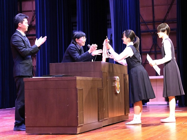 終業式、クリスマスミサ・聖劇